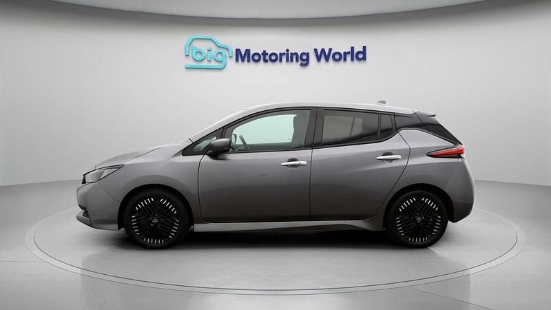 Used Nissan Leaf N-Connecta 110 kW (150 HP) 2024 Grey Hatchback