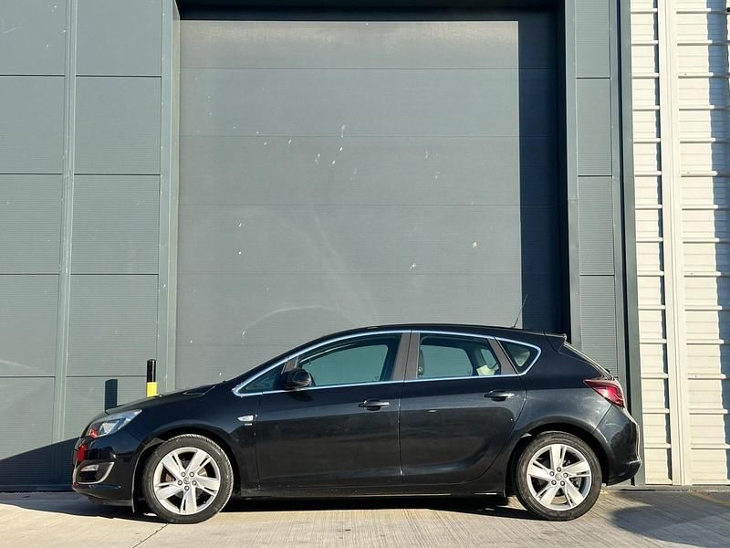 Used Vauxhall Astra SRi 2013 Black Hatchback