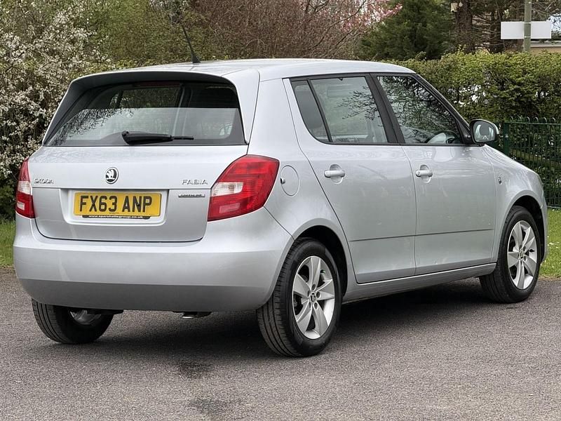 Used Skoda Fabia GreenLine 75 HP (55 kW) 2013 Silver Hatchback