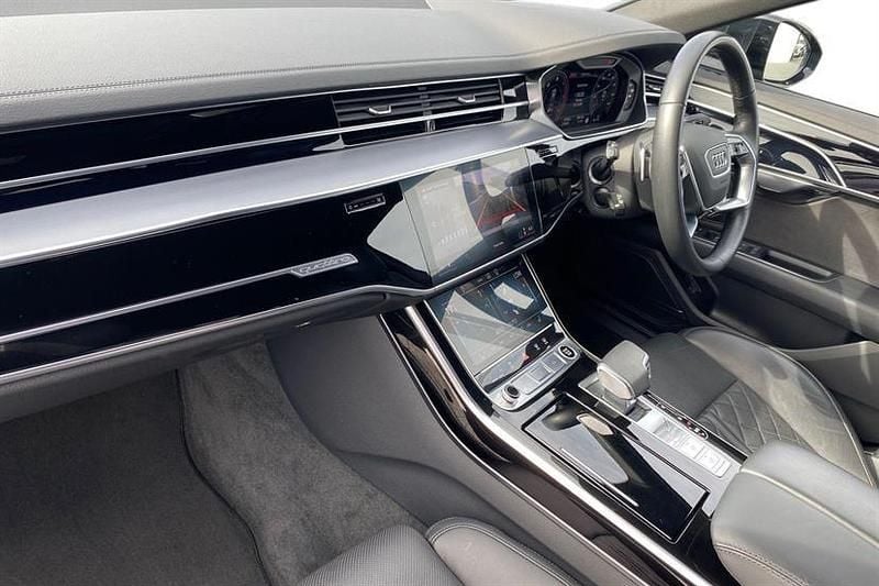 Begagnad Audi A8 Black Edition 286 HK (210 kW) 2023 Svart Sedan