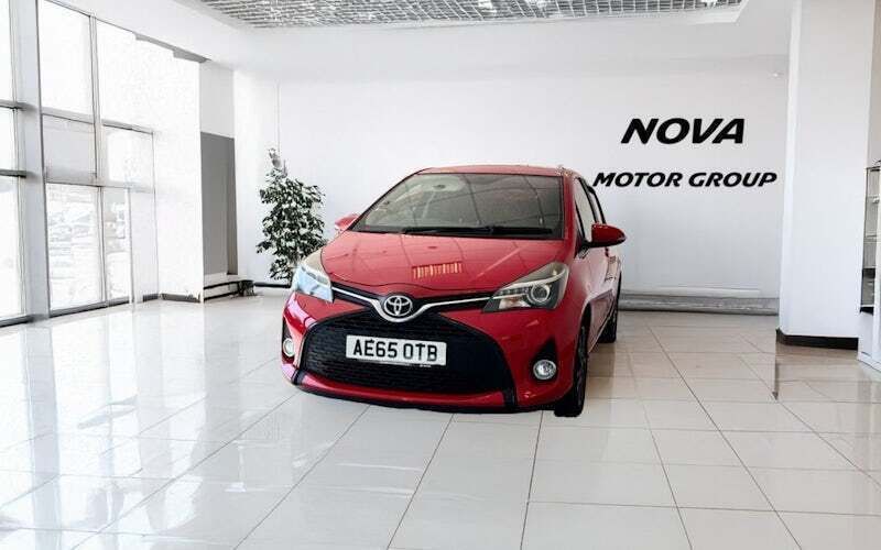 Red Used 2015 Toyota Yaris Sport Hatchback | £5,599 (Fair price) - Image 1/4