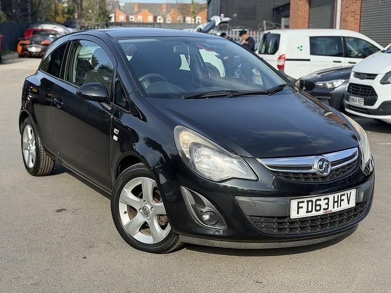 Second-hand Vauxhall Corsa S 85 CP (62 kW) 2014 Negru Hatchback