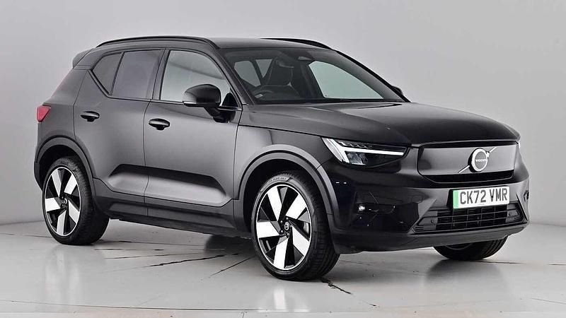 Onyx black Used 2022 Volvo XC40 Plus SUV | £25,995 (Good price) - Image 1/4