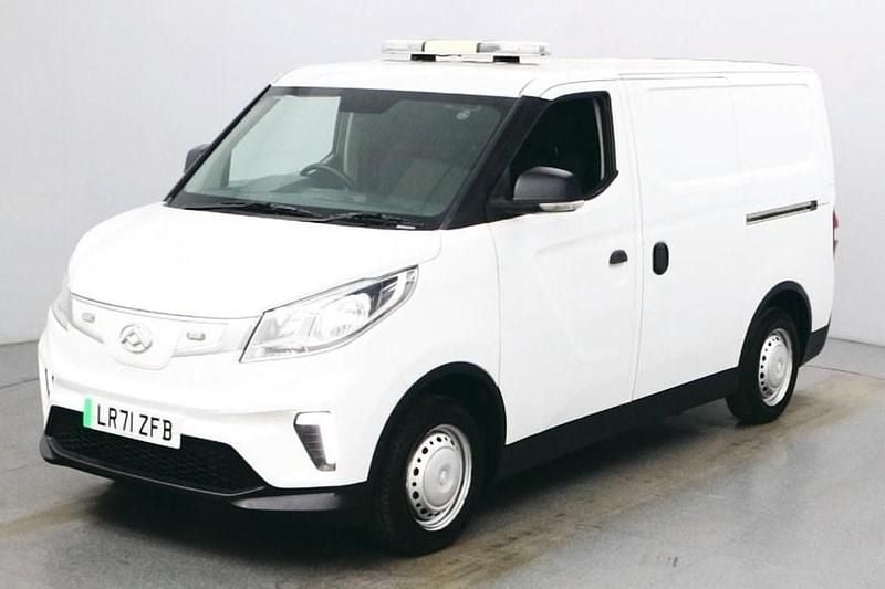 White Used 2021 Maxus eDeliver 3 Van | £6,690 (Good price) - Image 1/4