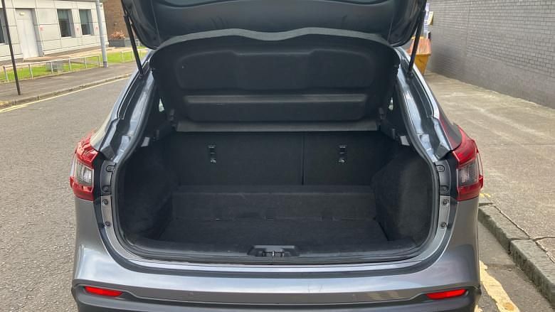 Used Nissan Qashqai Acenta Premium 160 HP (117 kW) 2020 Grey SUV