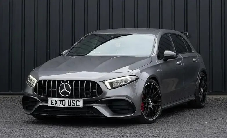 Usado Mercedes A45 AMG 421 HP (309 kW) 2020 Cinzento Citadino
