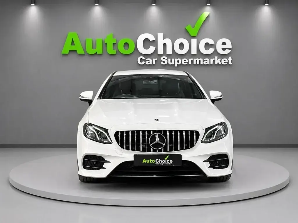 Usado Mercedes E220 AMG line 194 HP (142 kW) 2018 Branco Coupé