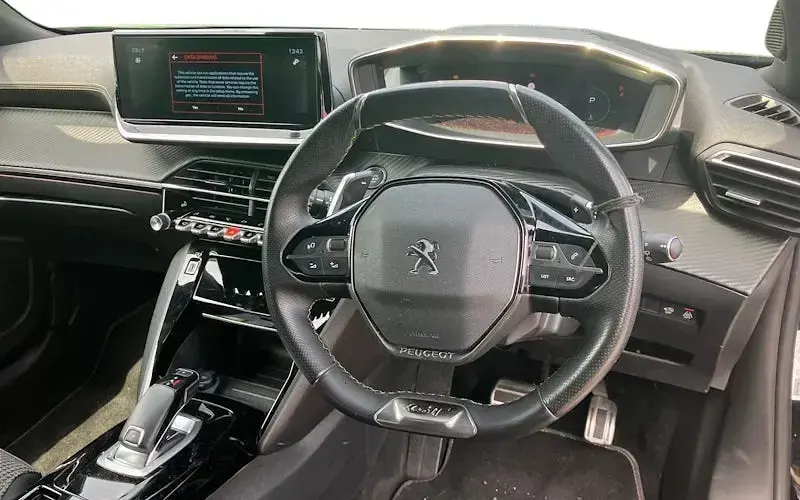 Used Peugeot 2008 GTi 131 HP (96 kW) 2023 SUV