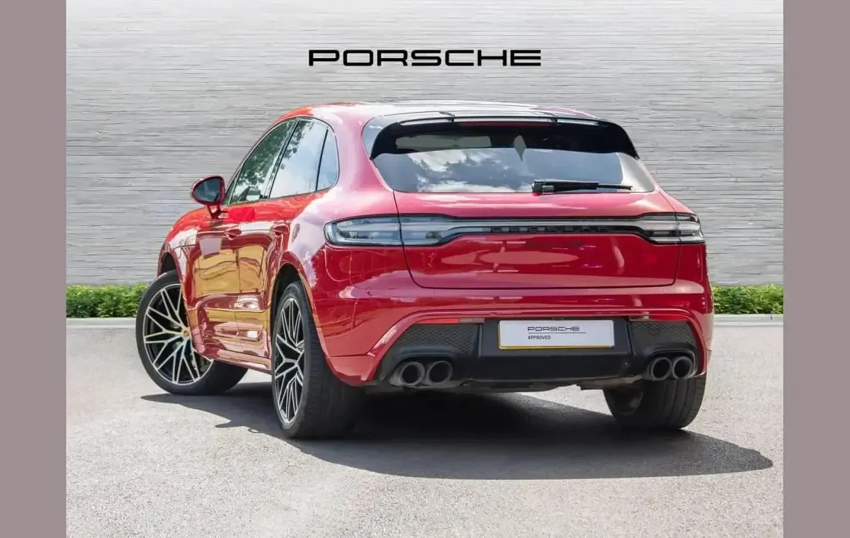 Used Porsche Macan 434 HP (319 kW) 2024 Red SUV