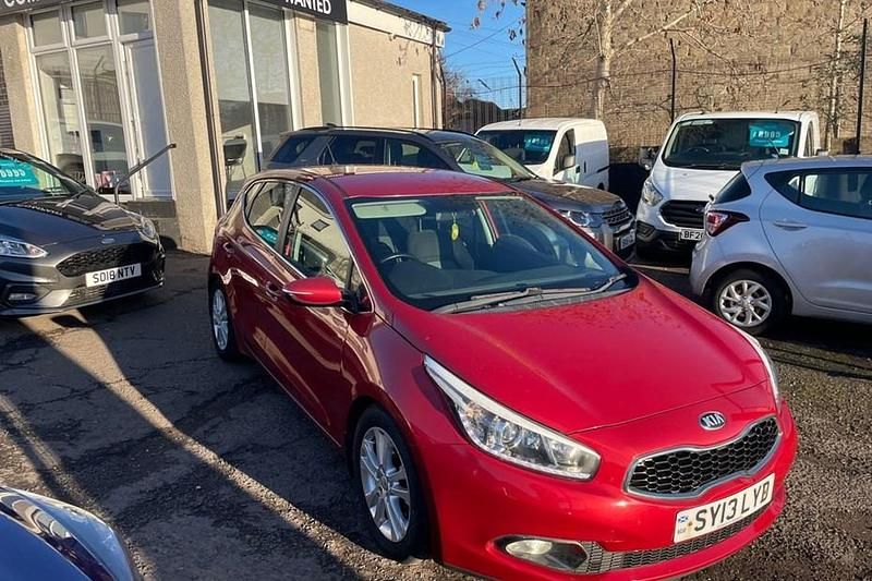 Red Used 2013 Kia Ceed Hatchback | £3,295 (Fair price) - Image 1/1