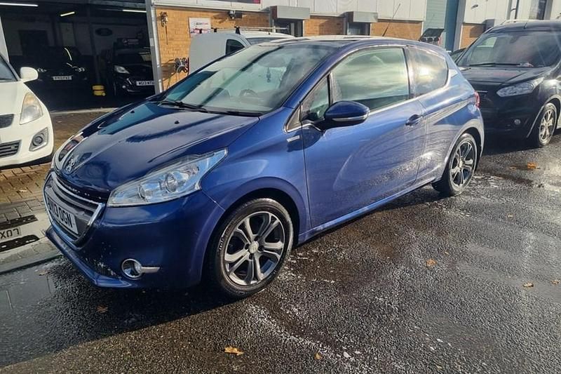 Blue Used 2013 Peugeot 208 Hatchback | £2,495 (Good price) - Image 1/1