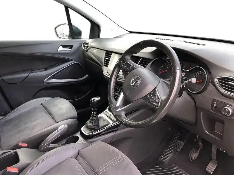 Używany Vauxhall Crossland Ultimate 110 KM (80 kW) 2022 Biały SUV
