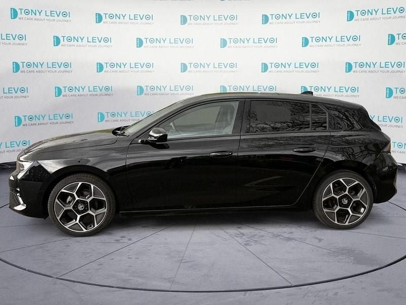 Used Vauxhall Astra Ultimate 128 HP (94 kW) 2024 Black Hatchback