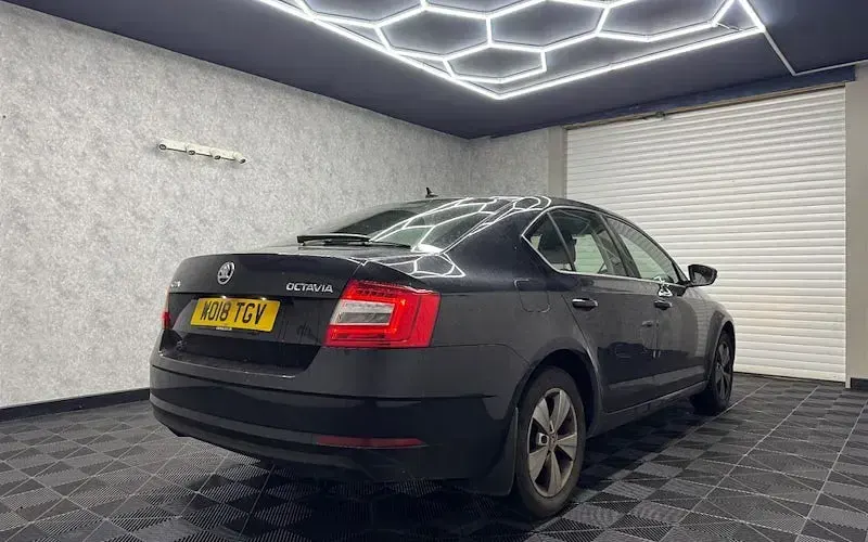 Used Skoda Octavia SE Technology 150 HP (110 kW) 2018 Black Hatchback