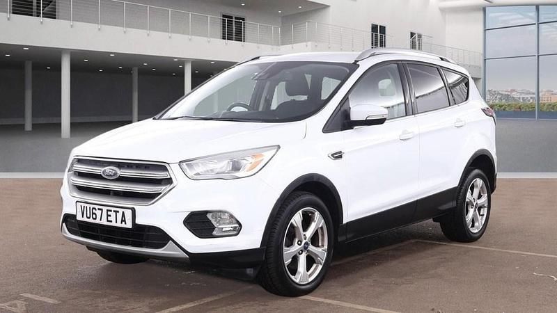 Used Ford Kuga Titanium 120 HP (88 kW) 2017 Frozen white SUV