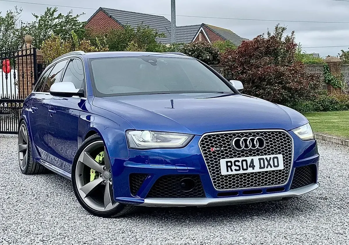 Used Audi RS4 Performance 450 HP (330 kW) 2013 Blue Estate