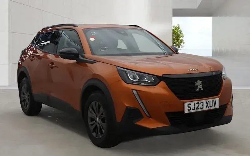 Used Peugeot 2008 Active+ 101 HP (74 kW) 2023 SUV