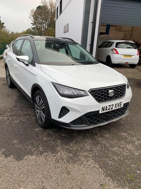 Used Seat Arona SE Technology 2022 White SUV
