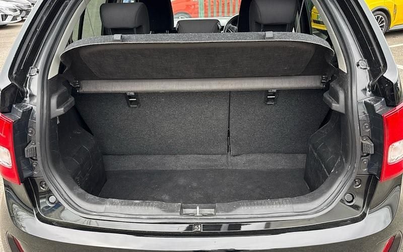 Używany Suzuki Ignis SZ3 83 KM (61 kW) 2022 Czarny SUV