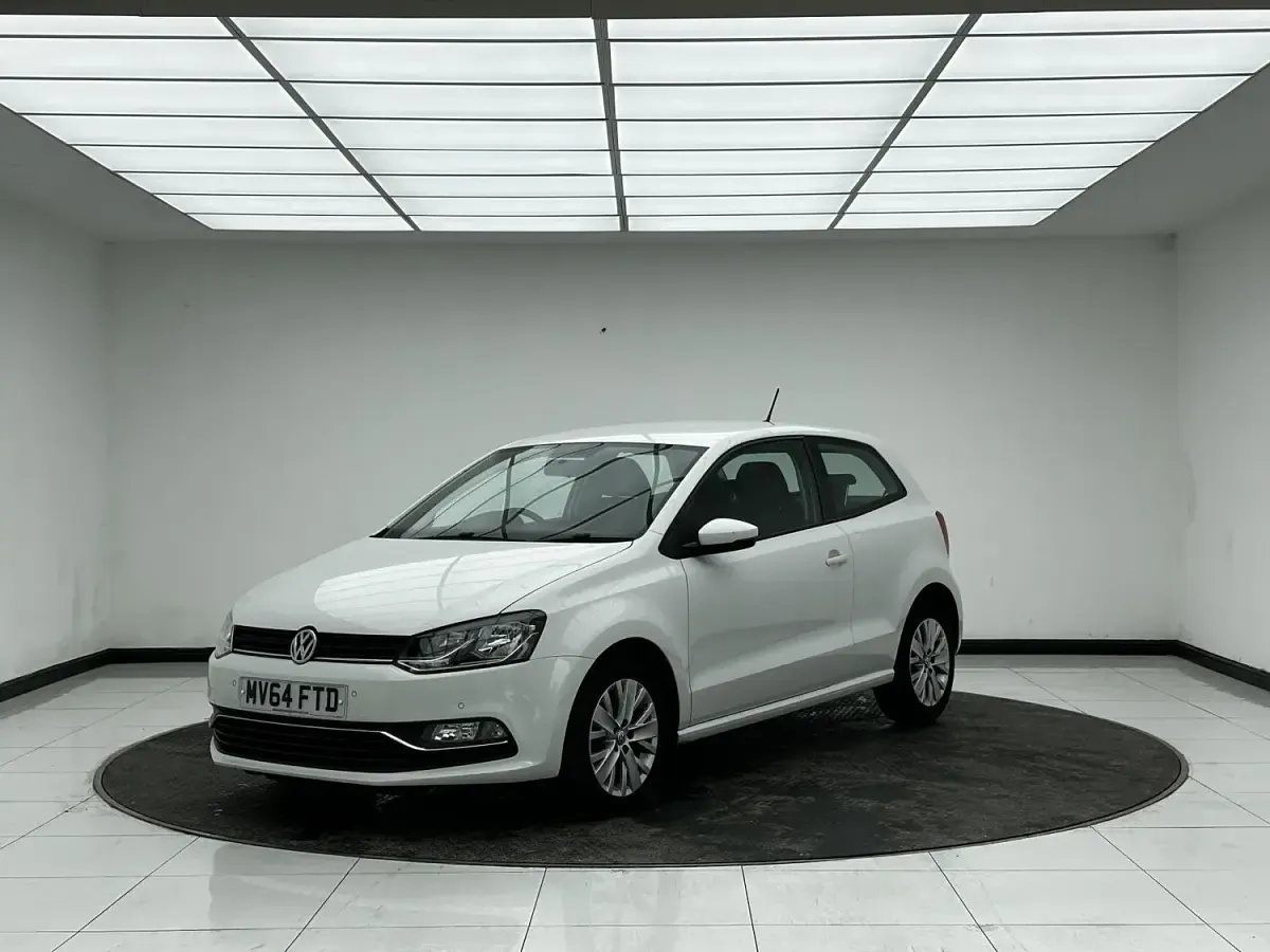 Used VW Polo SE 60 HP (44 kW) 2014 White Hatchback