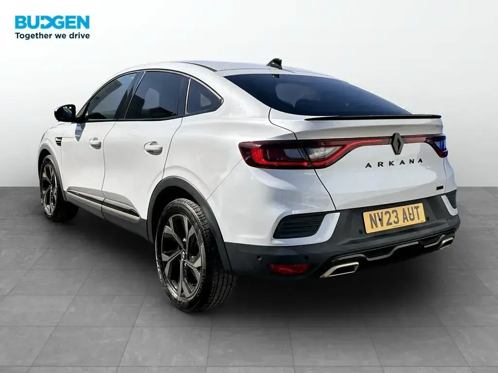 Used Renault Arkana Engineered 2023 White SUV
