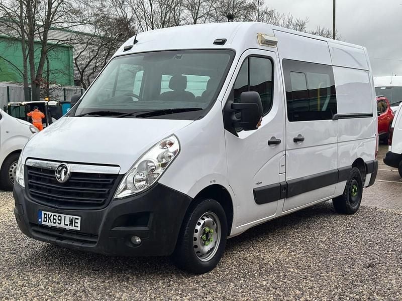 Used Vauxhall Movano 130 HP (95 kW) 2019 White MPV