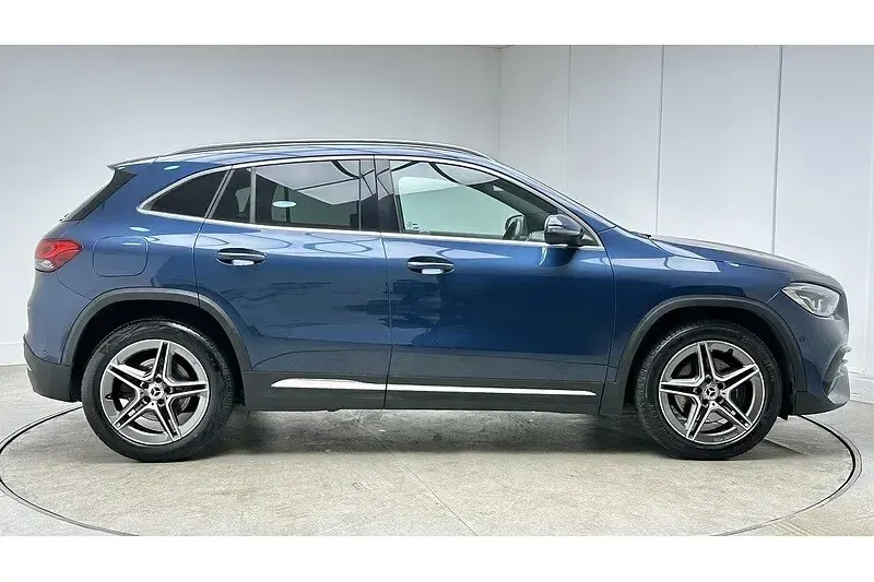 Used Mercedes GLA250 Exclusive 218 HP (160 kW) 2022 Blue SUV