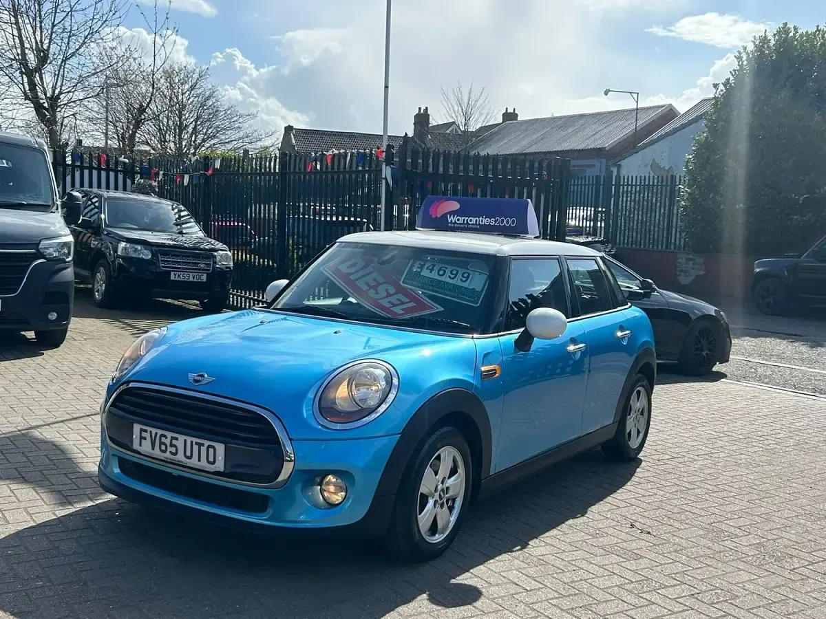Used Mini Cooper D Hatch 2015 Blue Hatchback