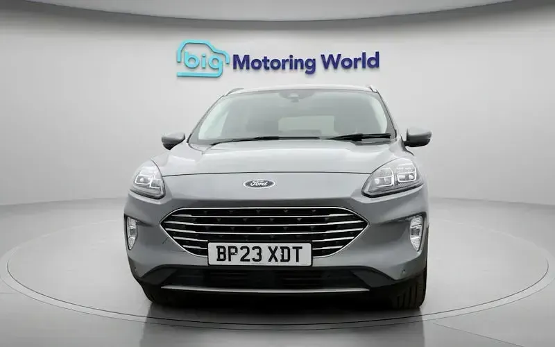 Used Ford Kuga Titanium 150 HP (110 kW) 2023 Silver SUV