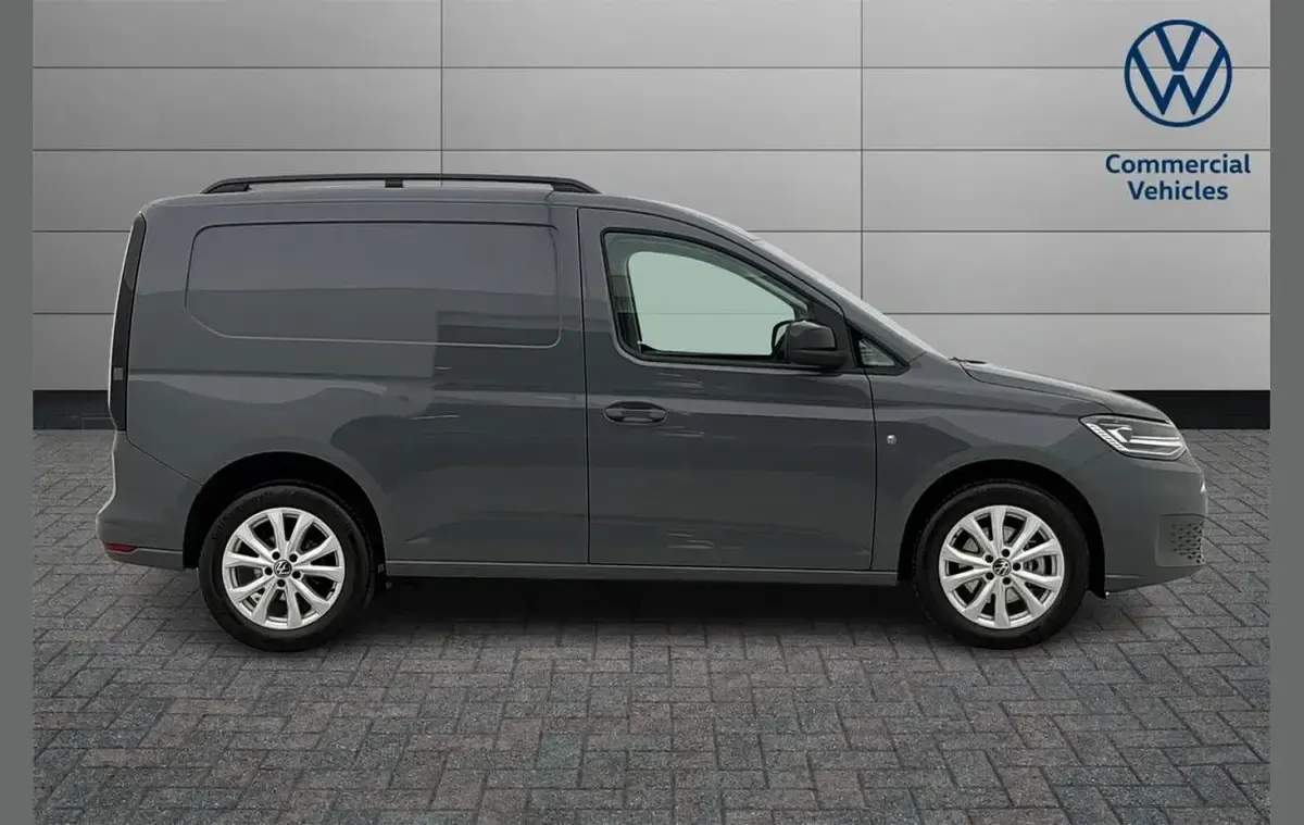 Used VW Caddy Pro 120 HP (88 kW) 2025 Grey MPV