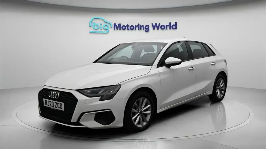 Used Audi A3 Sportback 110 HP (80 kW) 2023 White Hatchback