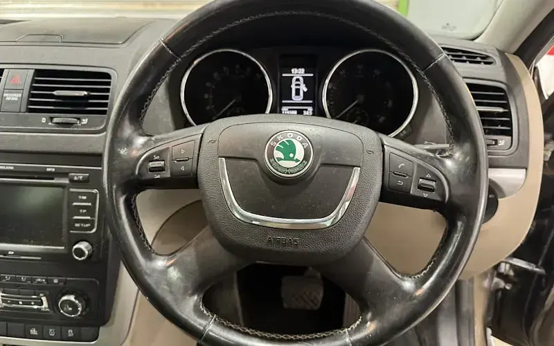 Used Skoda Yeti Outdoor SE L 110 HP (80 kW) 2017 Brown SUV
