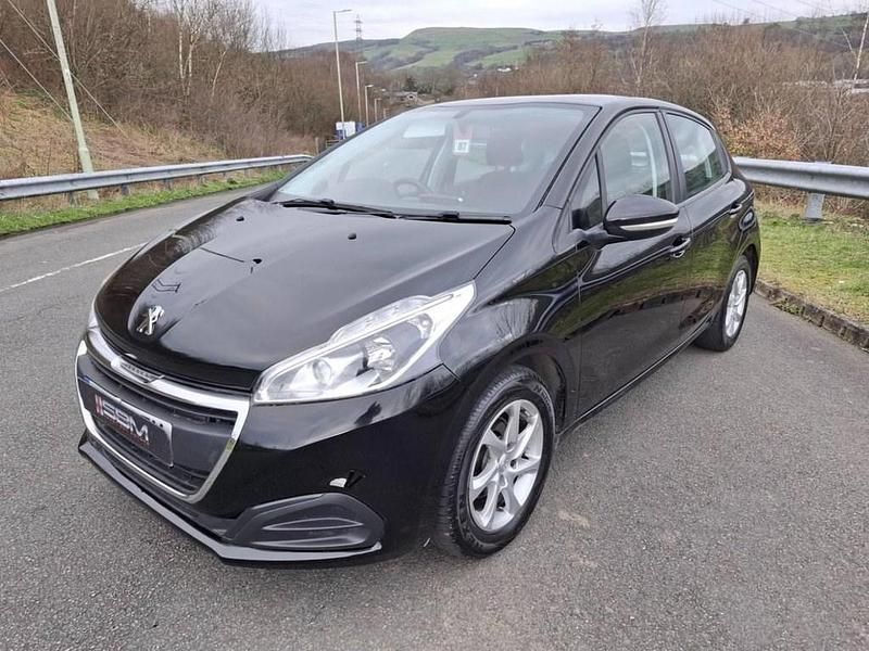 Used Peugeot 208 Active 82 HP (60 kW) 2018 Black Hatchback