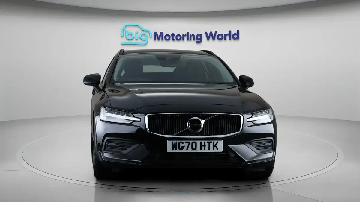 Used Volvo V60 Momentum 148 HP (108 kW) 2020 Black Estate