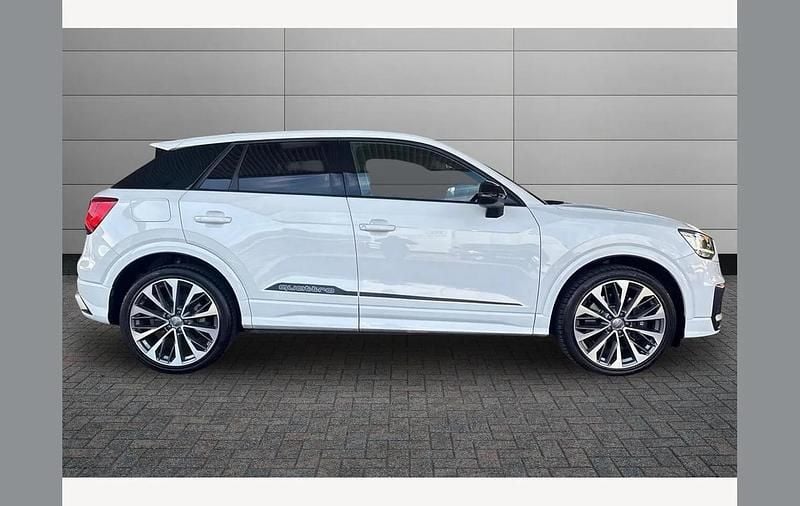 Used Audi SQ2 Black Edition 300 HP (220 kW) 2020 Glacier white SUV