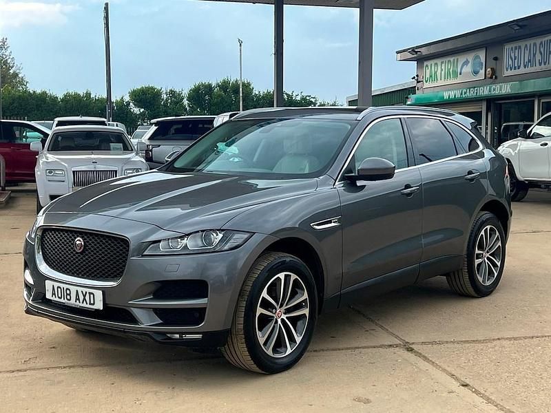Second-hand Jaguar F-Pace Portfolio 240 CP (176 kW) 2018 Gri SUV