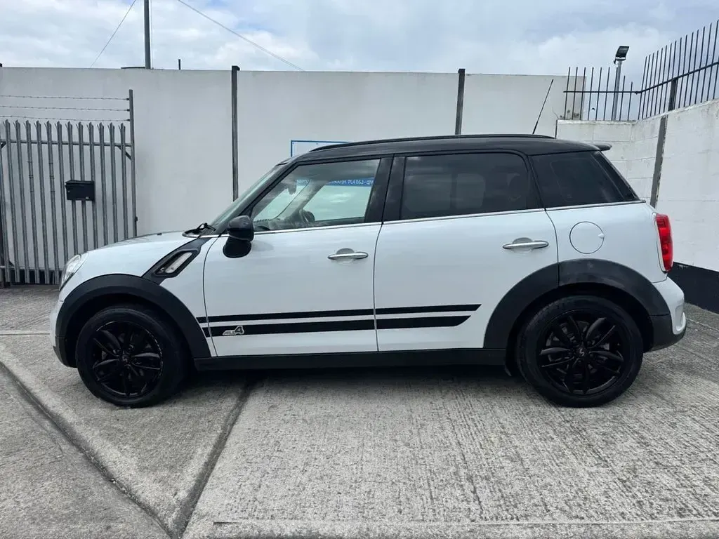 Used Mini Cooper SD 143 HP (105 kW) 2012 White Hatchback