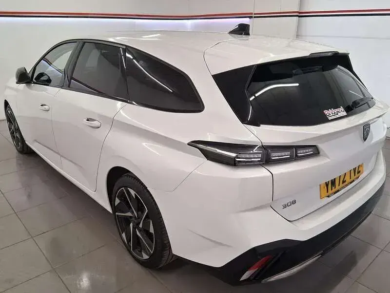 Used Peugeot 308 SW Allure Premium 129 HP (94 kW) 2023 White Estate