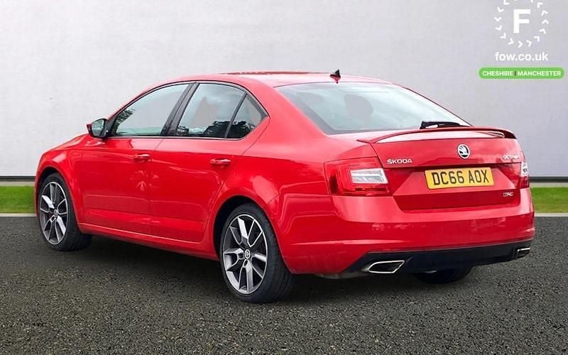 Second-hand Skoda Octavia vRS 220 CP (161 kW) 2016 Roșu Hatchback