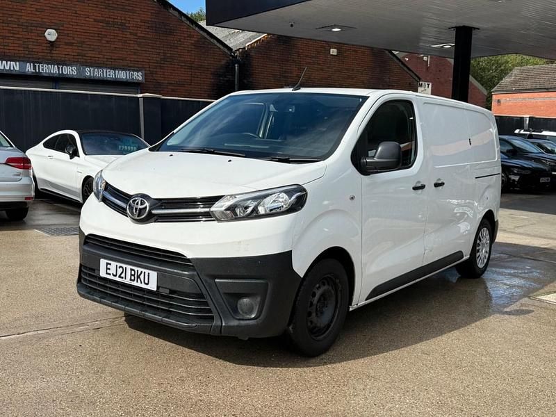 White Used 2021 Toyota Proace Van | £6,490 (Expensive) - Image 1/4