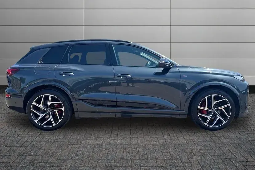 Used Audi Q6 e-tron Advanced 284 kW (387 HP) 2025 Grey SUV