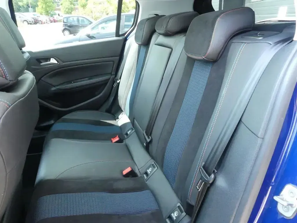 Used Peugeot 308 S 129 HP (94 kW) 2018 Blue Hatchback