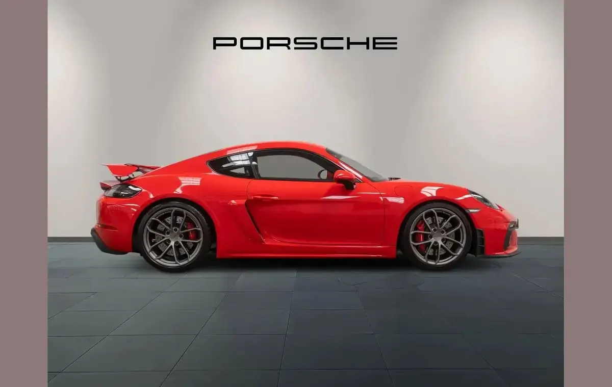Used Porsche Cayman GT4 414 HP (304 kW) 2020 Red Coupe