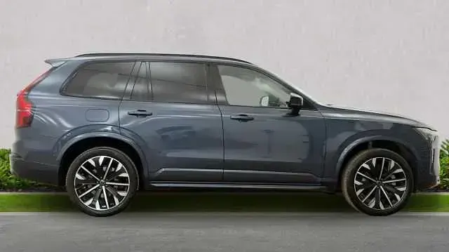 Used Volvo XC90 Ultra 250 HP (183 kW) 2025 SUV