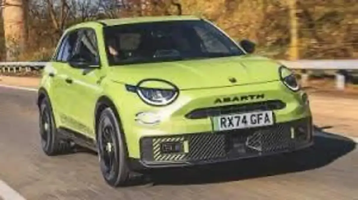 New Abarth 600e Turismo 174 kW (237 HP) 2026 Green SUV