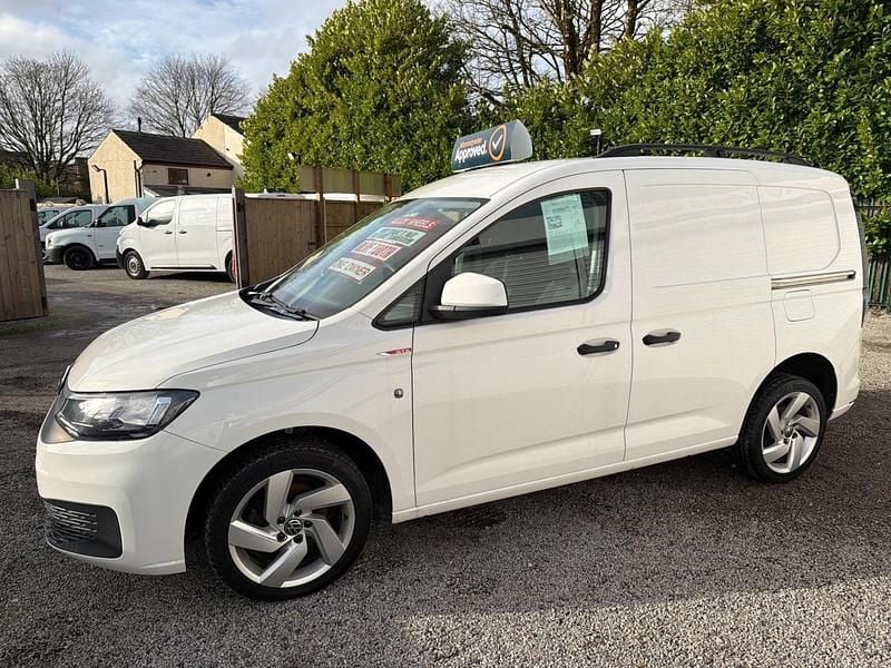 Used VW Caddy S 102 HP (75 kW) 2021 White MPV