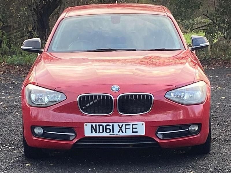 Used BMW 116 Sport Line 2012 Red Hatchback