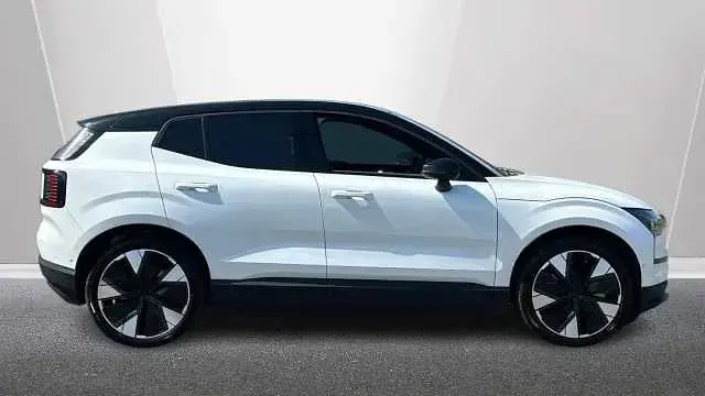 Used Volvo EX30 Performance 314 kW (428 HP) 2025 White SUV