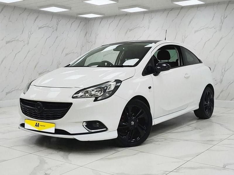 Used Vauxhall Corsa Edition 90 HP (66 kW) 2016 White Hatchback