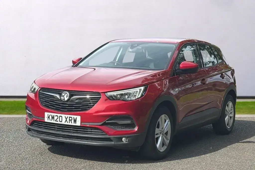 Used Vauxhall Grandland X S 130 HP (95 kW) 2020 Red SUV